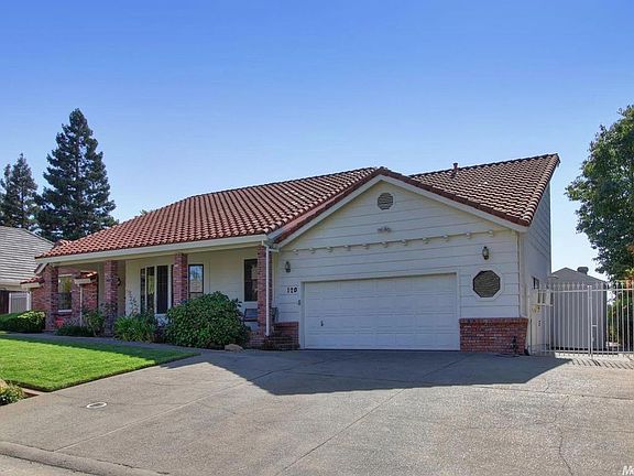 3rd image of 120 Oak Canyon Way
