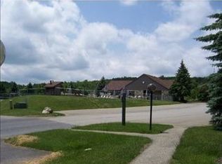 2 Sunridge Dr, Champion, PA 15622