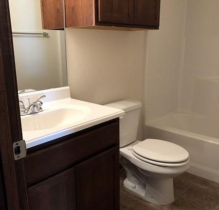 5th image of 2401 Blackhawk Dr