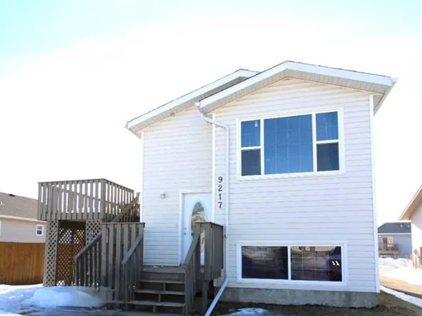 9217 S 94th Ave, Grande Prairie, AB T8V 7R9