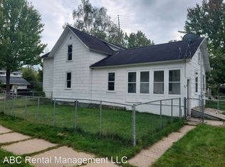122 N State St, Merrill, WI 54452
