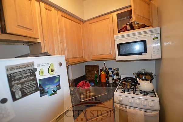 Rented by City Stop Realty | media 48