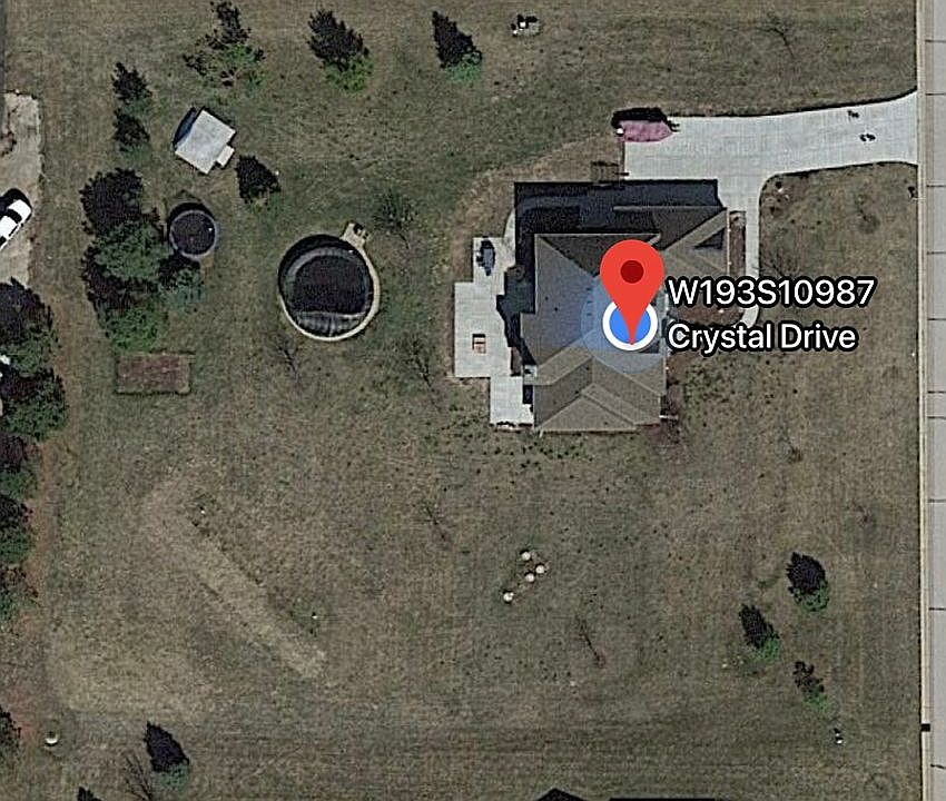 2nd image of W193S10987 Crystal Dr