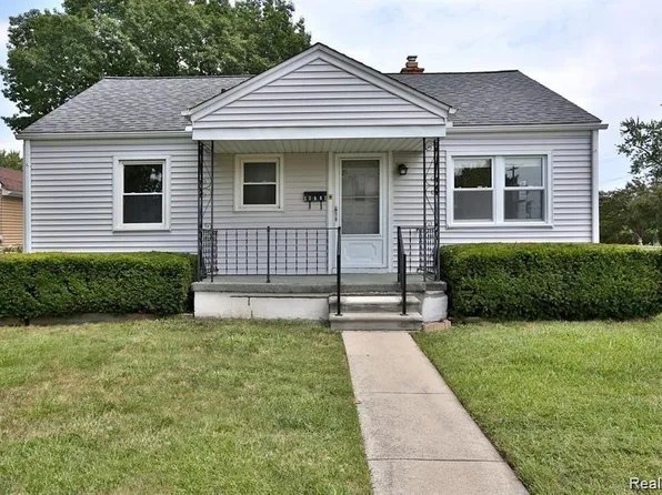 17841 Matthews St, Riverview, MI 48193