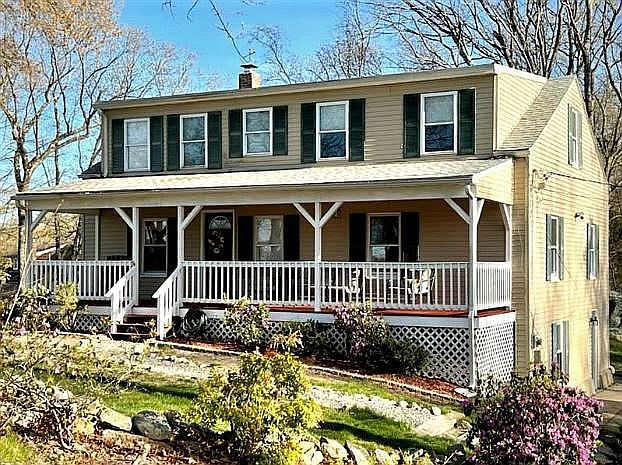 1st image of 6 Anglewood Ave