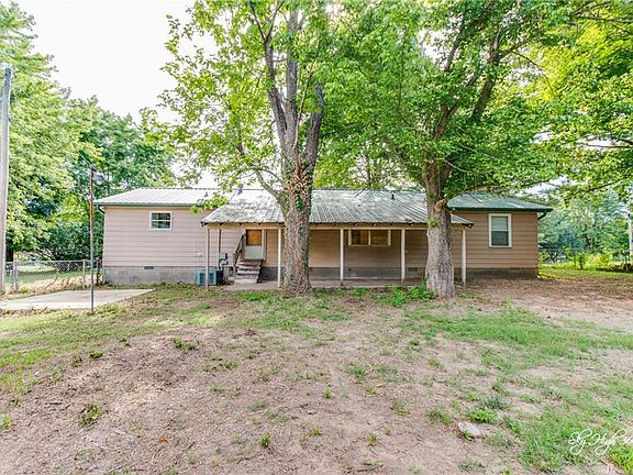 3rd image of 1149 S Lake Sequoyah Dr