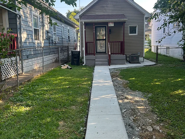 728 M St — Photo 3