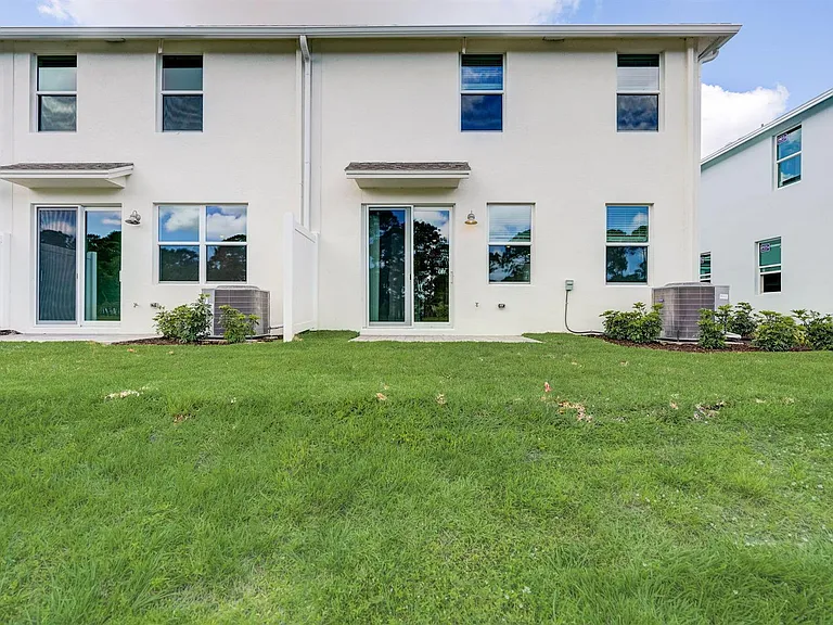 5728 SE Edgewater Cir — Photo 35