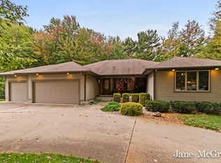 187 W Pontaluna Rd, Norton Shores, MI 49444