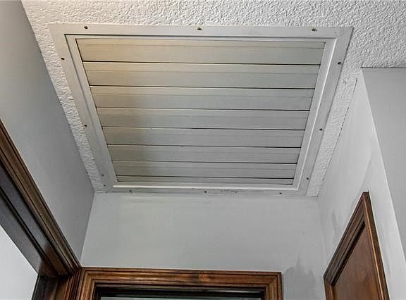 5th image of 5414 University Ave