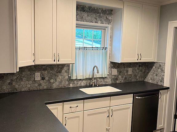 5th image of 2701 Dayton Ave #2701