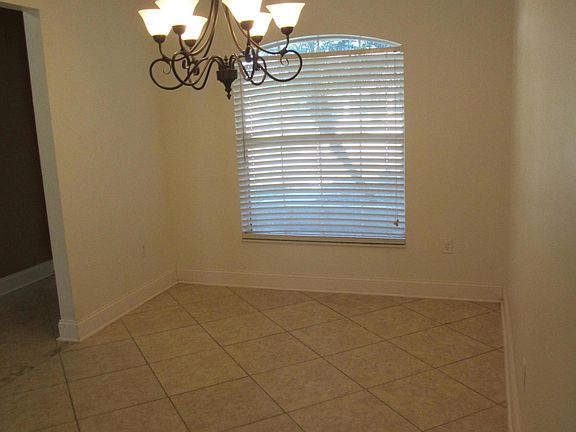 4th image of 1442 SW Prairie Cir