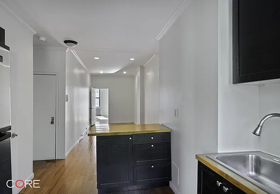 Rented by CORE | media 4