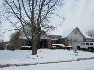 10651 Misty Hollow Ln, Fishers, IN 46038