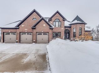 1508 Geranium Ct, Naperville, IL 60565
