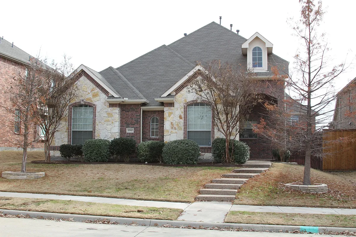 Building Photo - 11945 Henderson Dr