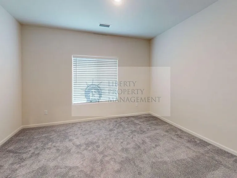636 Granada Ct — Photo 17