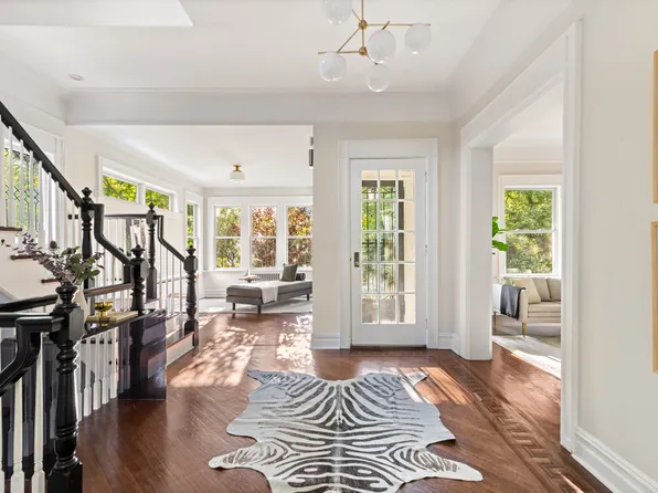 689 East 17th Street image 1 of 25