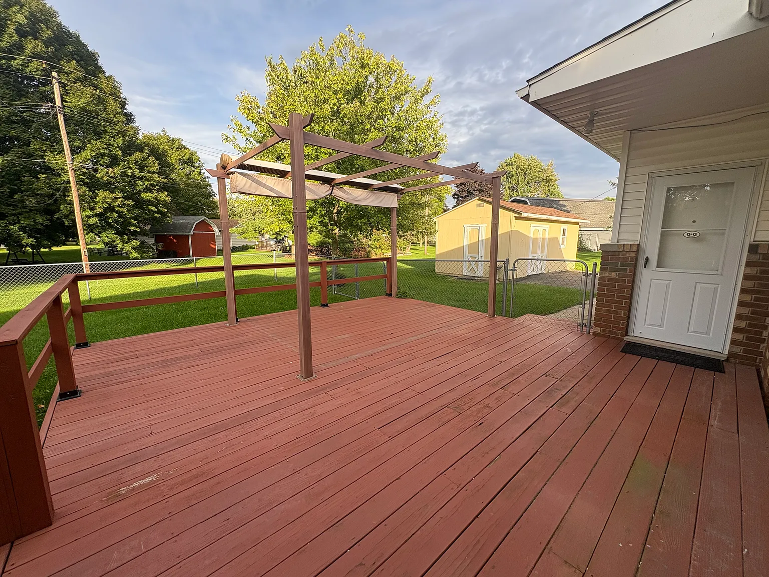 2 bed, 1000 sqft, $1,600 — Photo 2