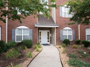 6981-104 Hanesbrook Cir, Clemmons, NC 27012