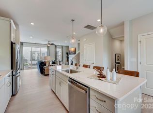 9466 Senator Royall Dr, Charlotte, NC 28262