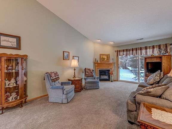 4th image of 1557 Crestmoor Dr #19