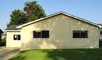 1st image of 2920 Dickens Dr