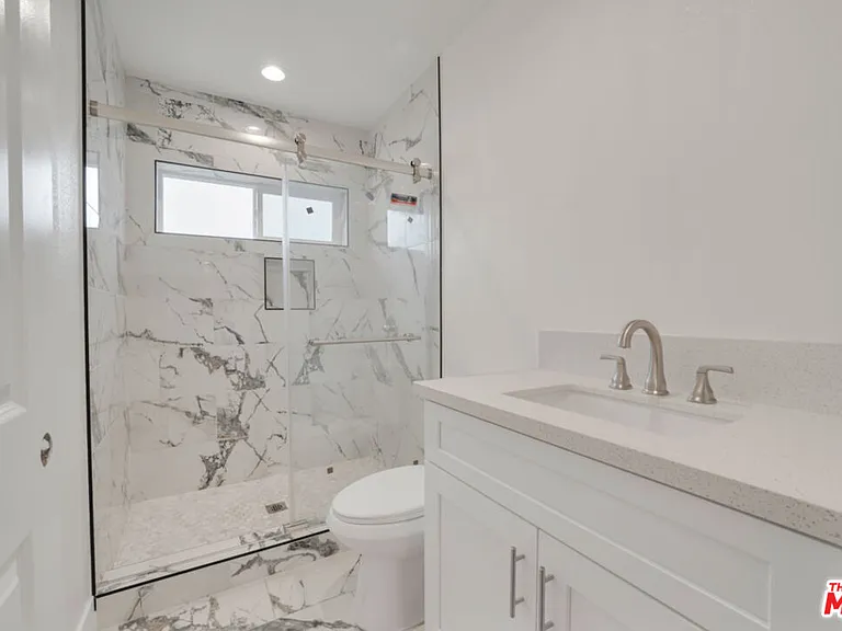 529 W 90th St — Photo 11