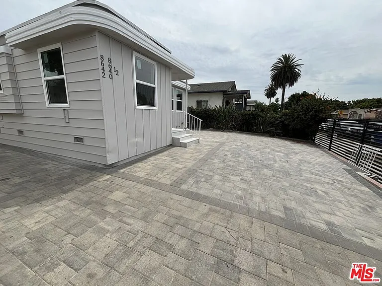 8640 Baring Cross St — Photo 20