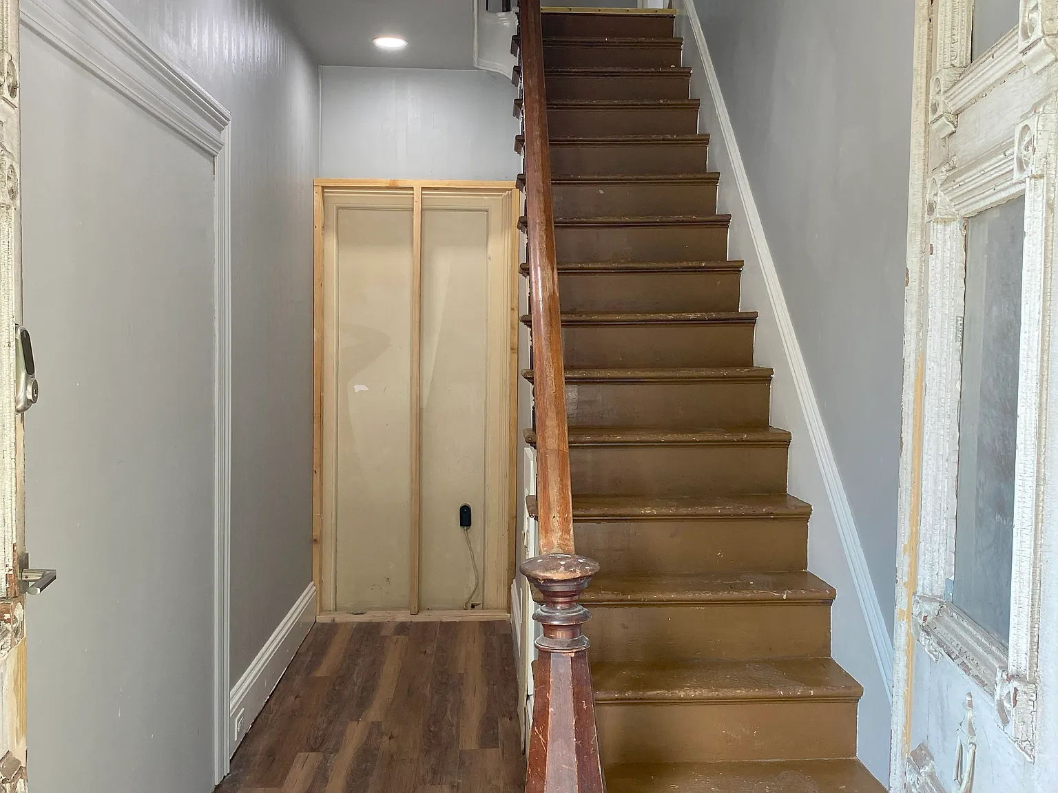 213 Toledo St — Photo 3