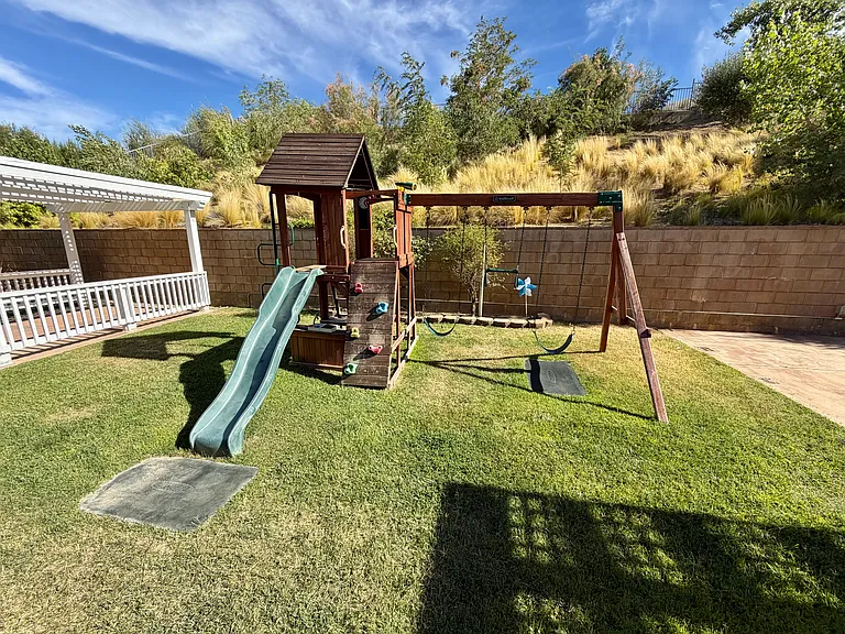 5552 Las Brisas Ter — Photo 17