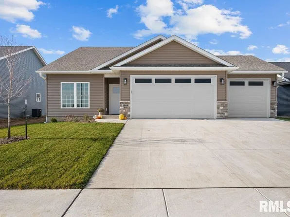 1868 Redbud Cir, Eldridge, IA 52748