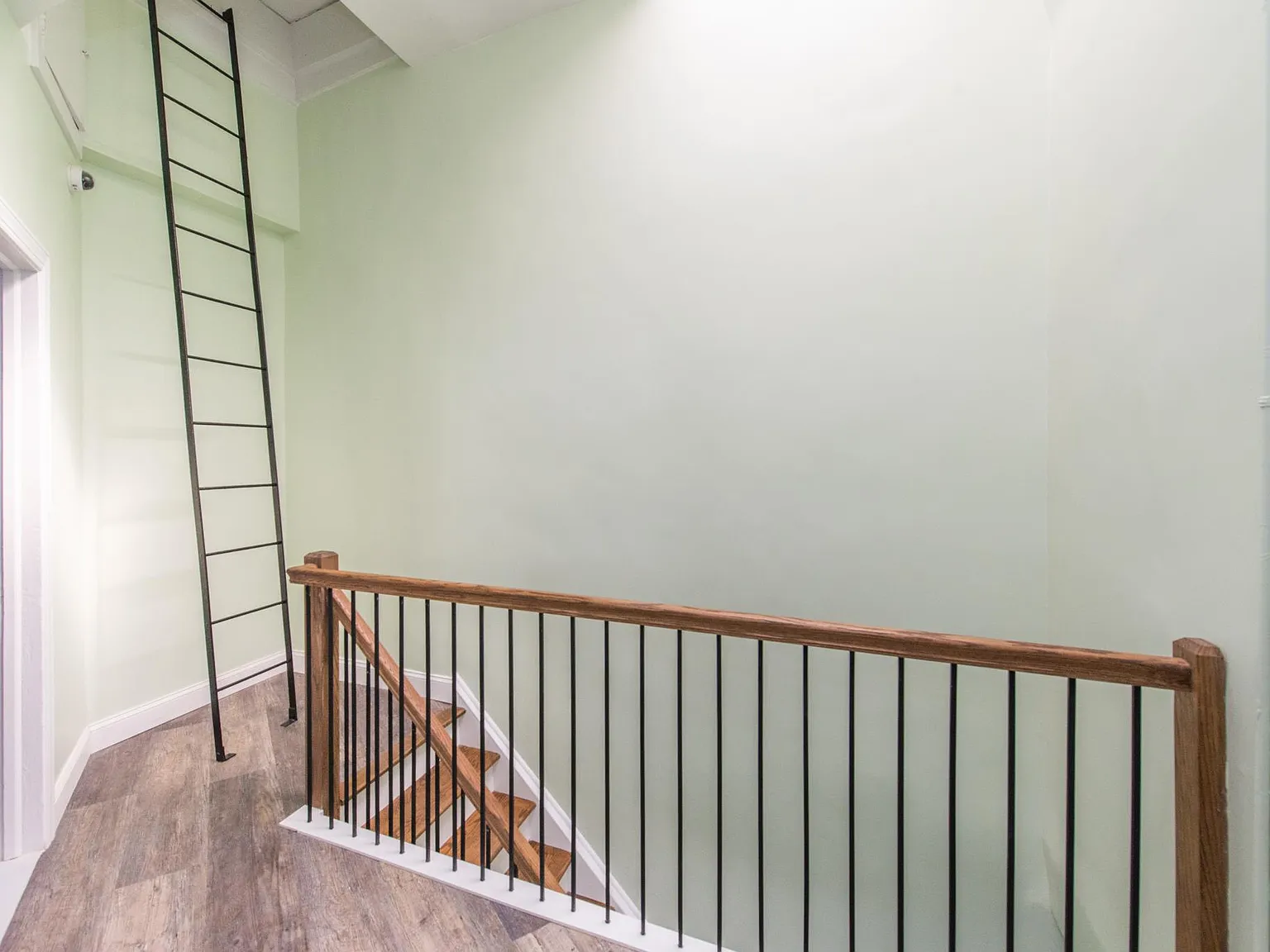 2 bed, 900 sqft, $2,150 — Photo 4