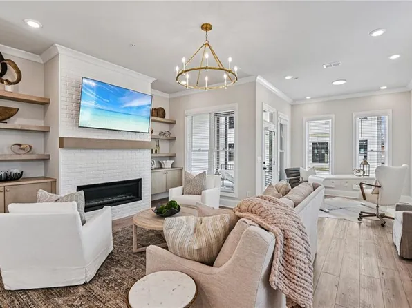350 Crimson Pine Aly #17, Alpharetta, GA 30009