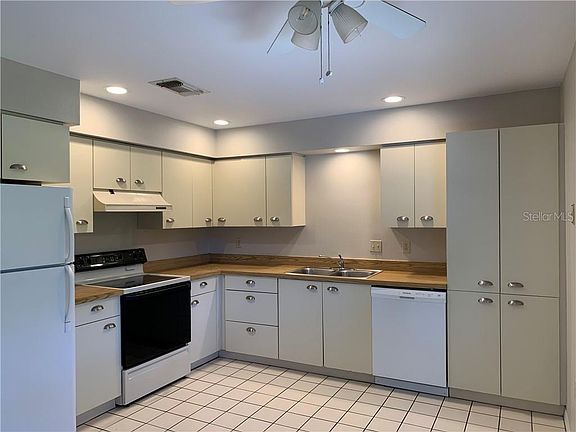 4th image of 8988 Silkwood Ct