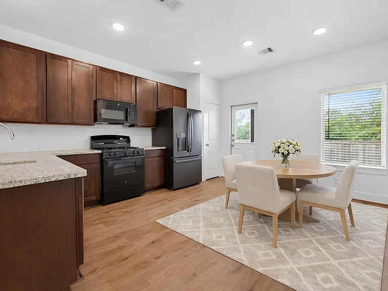 4506 Blue Moutain Laurel — Photo 27