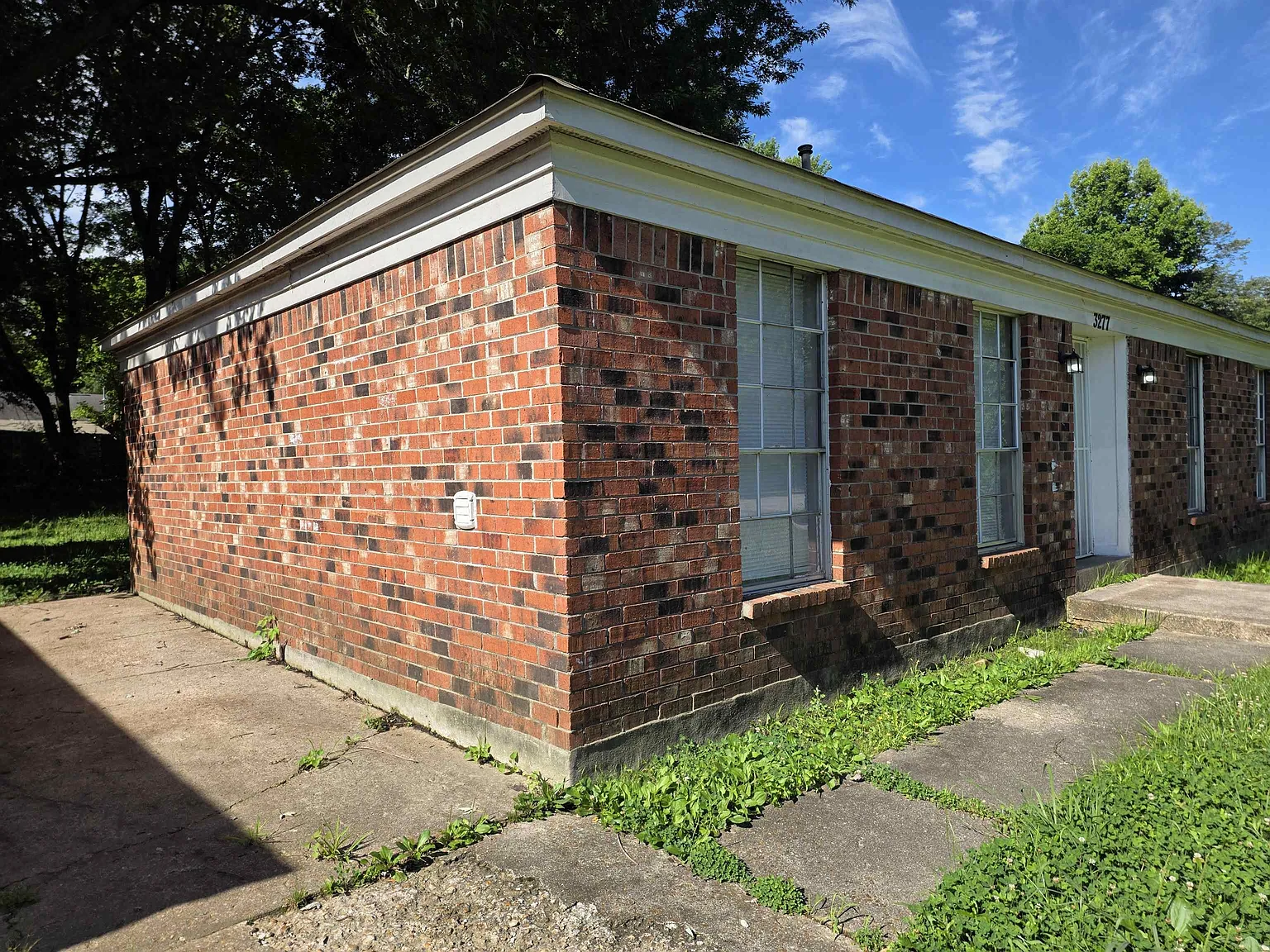 4 bed, 2.0 bath, $1,300 — Photo 3
