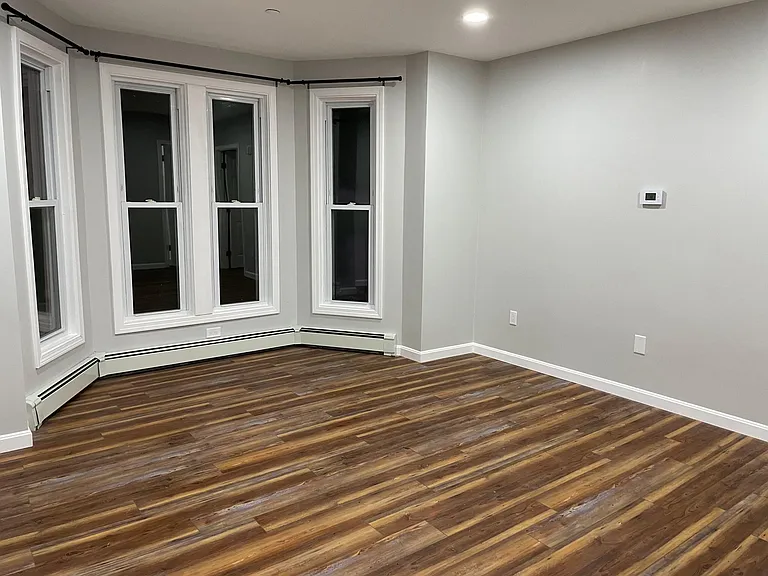 10 Mayhew St #1 — Photo 12