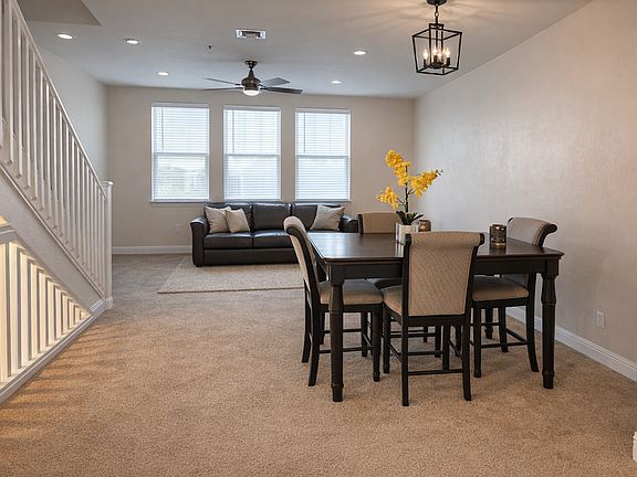 3rd image of 833 Millbrae Ct Unit 4