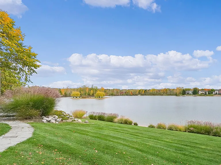 8886 Stonepoint Ct — Photo 50