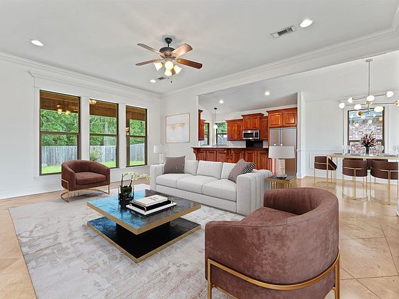 2nd image of 2316 Woodland Ct
