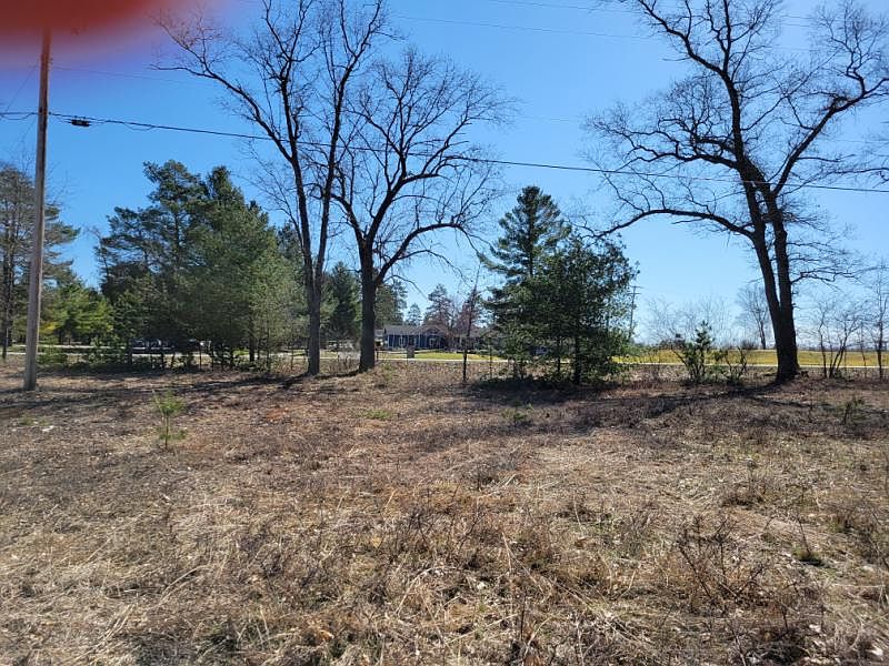 2nd image of N Hubbard Lake Rd