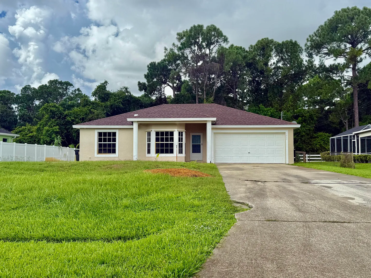 3 bed, 2.0 bath, 1219 sqft, $2,400 — Photo 1