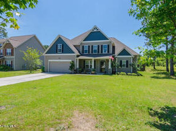 103 Lumis Court, Hampstead, NC 28443