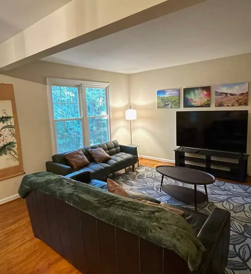 3 bed, 1870 sqft, $3,372 — Photo 3