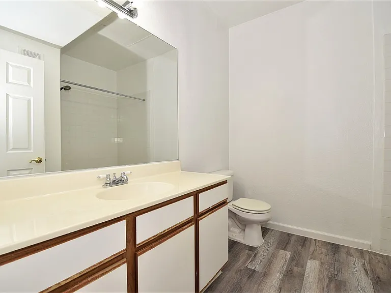 4960 Harrison Dr #233 — Photo 10