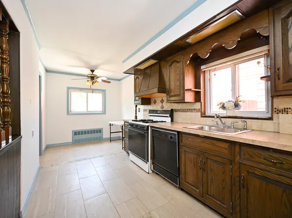 1726 East 52nd Street image 7 of 31