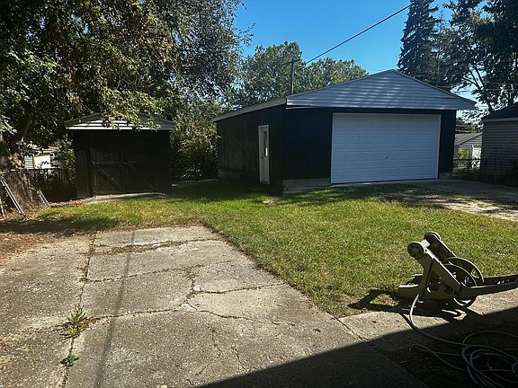 4th image of 333 S Byfield St