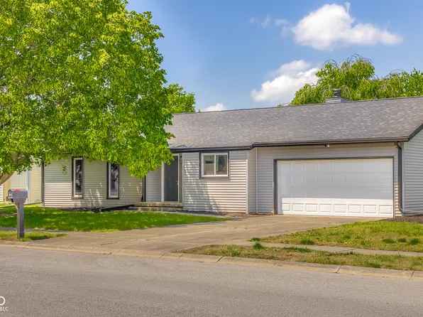 2694 Cedar Wood Dr, Columbus, IN 47203