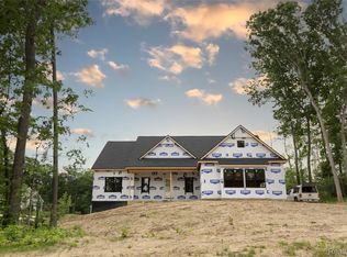 9744 Chalfonte Dr, Brighton, MI 48116